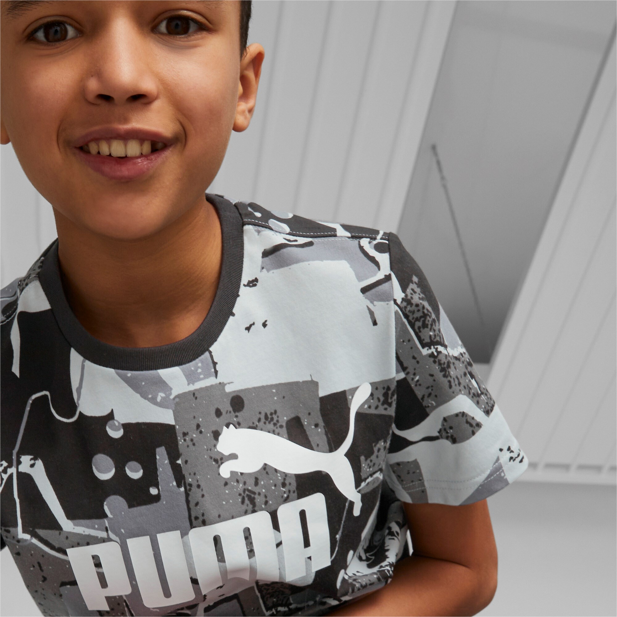 T-Shirt Essentials+ Street Art Printed – Image 3