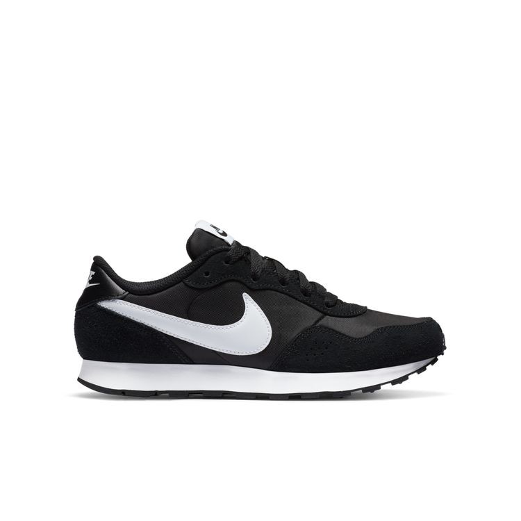 Nike MD Valiant