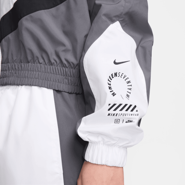 Nike Sportswear – Image 6