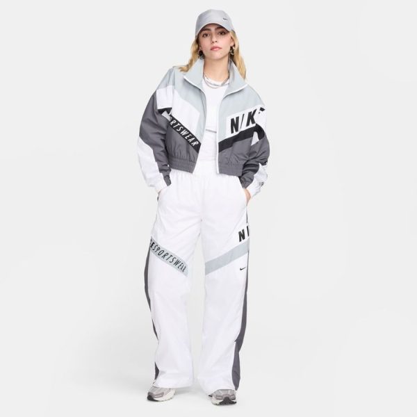 Nike Sportswear – Image 7