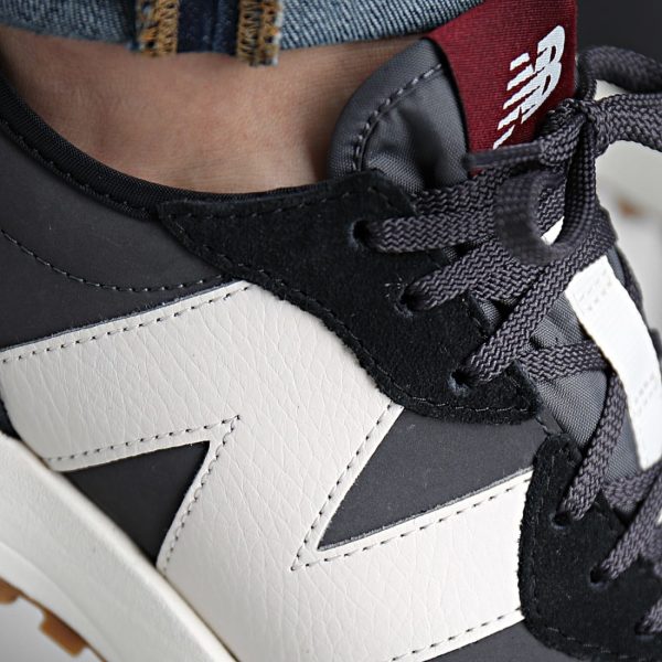 New Balance 327 – Image 3