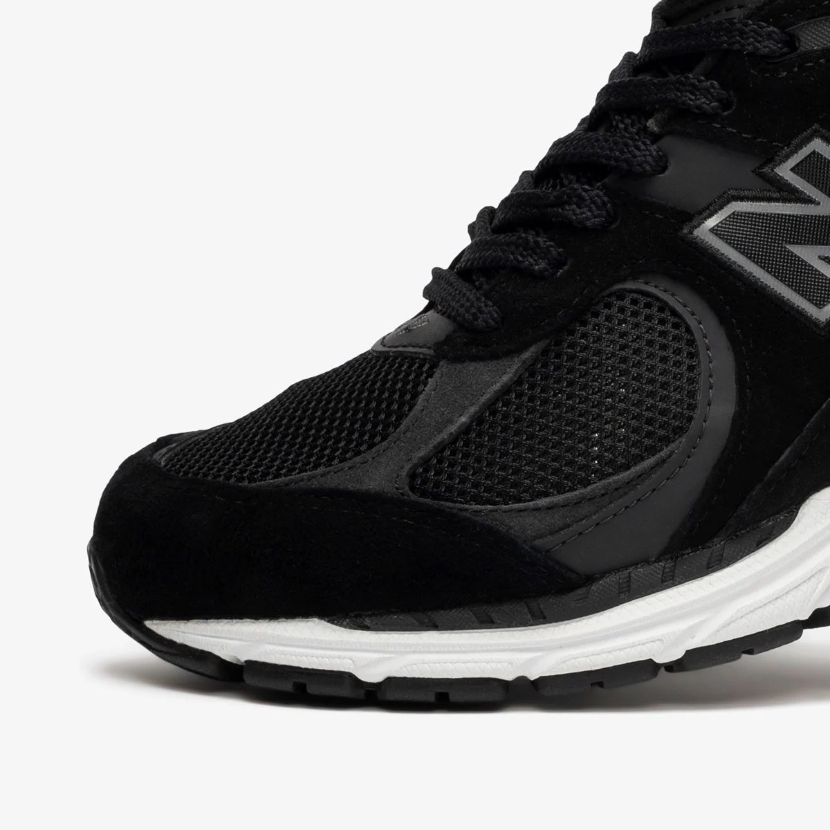 New Balance M2002R – Image 4
