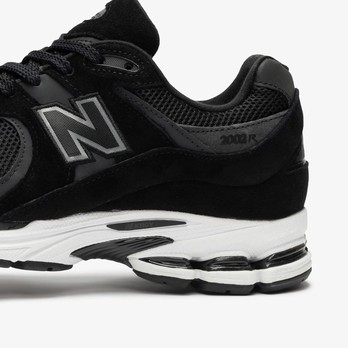 New Balance M2002R – Image 7