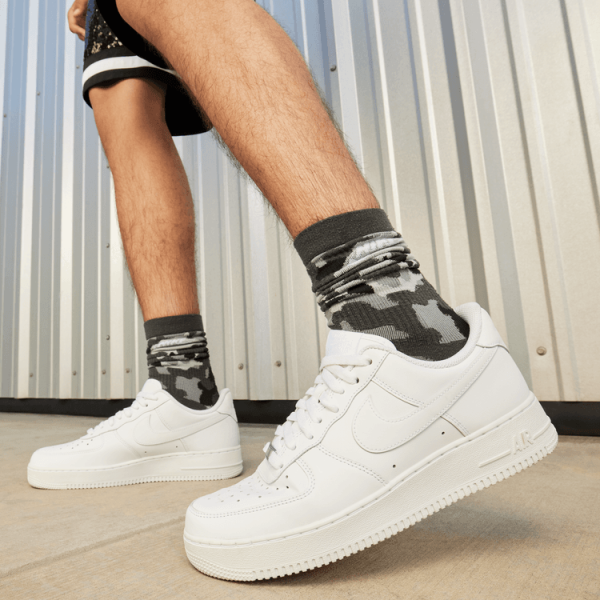 Nike Air Force 1 '07 – Image 8