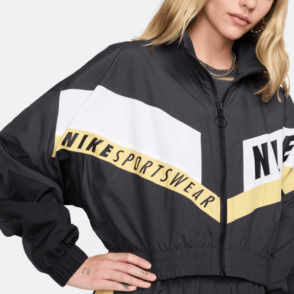 Nike Sportswear – Image 6