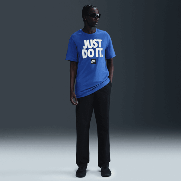 T-shirt Nike Sportswear – Image 2