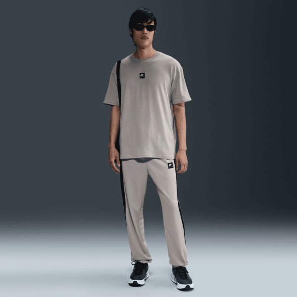 T-shirt Nike Sportswear – Image 2