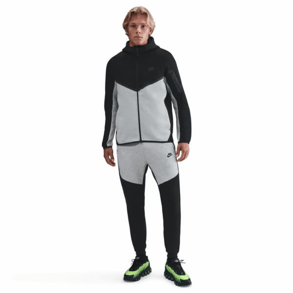 Jogging  Nike Tech