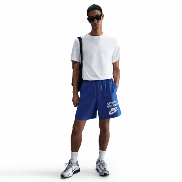 Short Nike Club