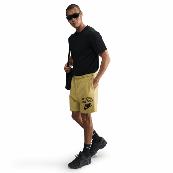 Short Nike Club