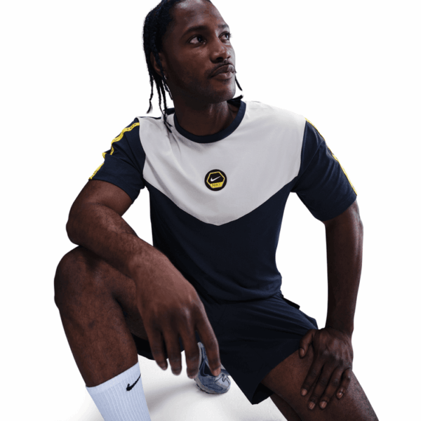 T-shirt Nike Sportswear – Image 4